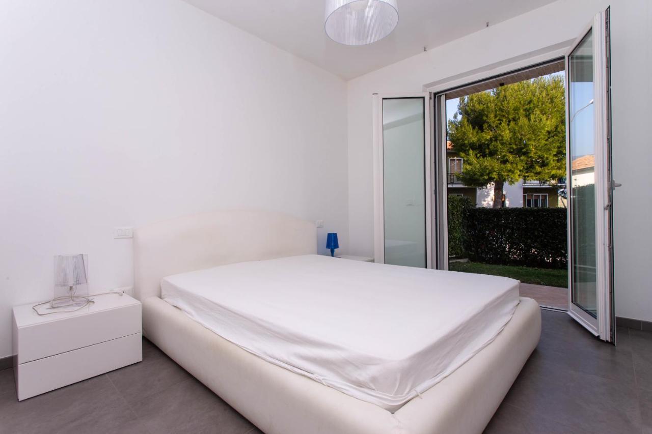 Apartamento S018 - Sirolo, Nuovissimo Trilocale In Pietra Con Giardino Dx Exterior foto