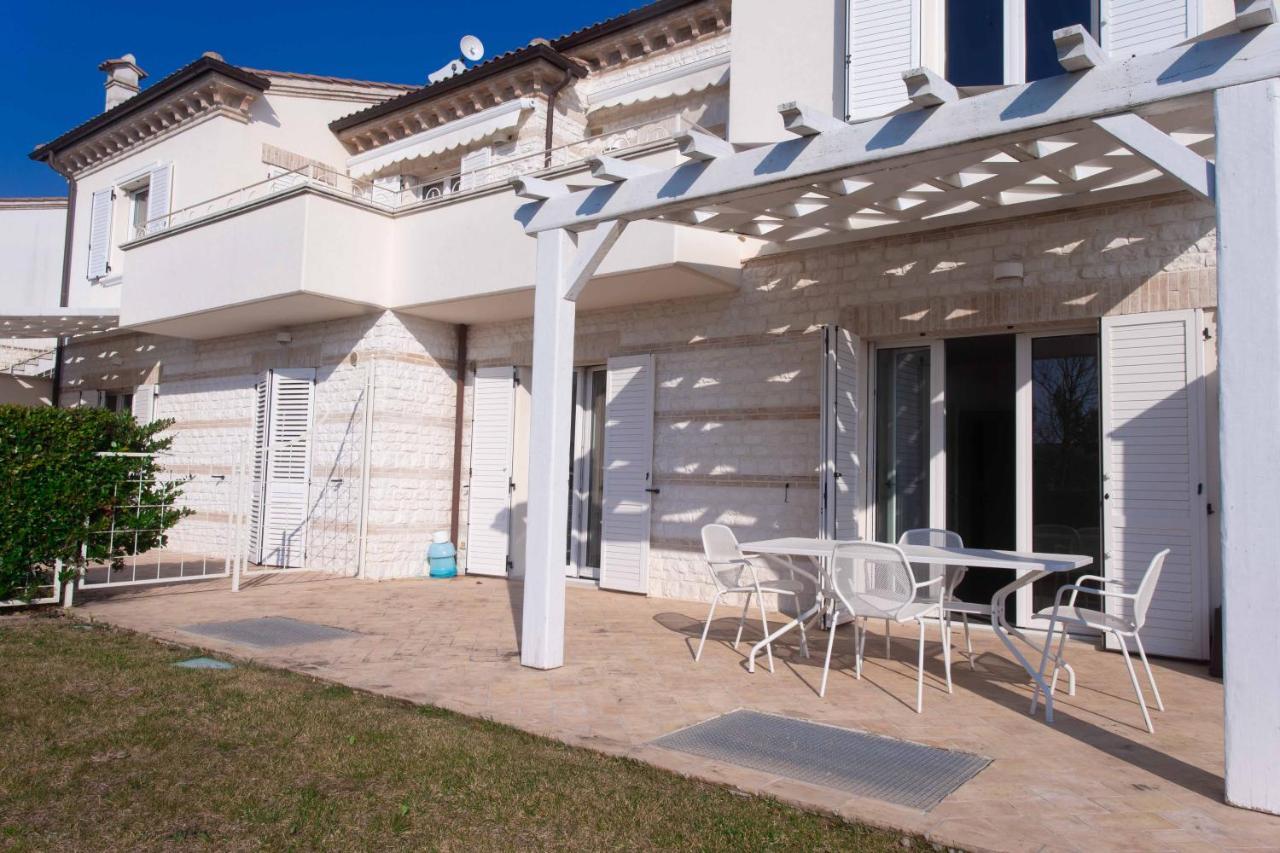 Apartamento S018 - Sirolo, Nuovissimo Trilocale In Pietra Con Giardino Dx Exterior foto