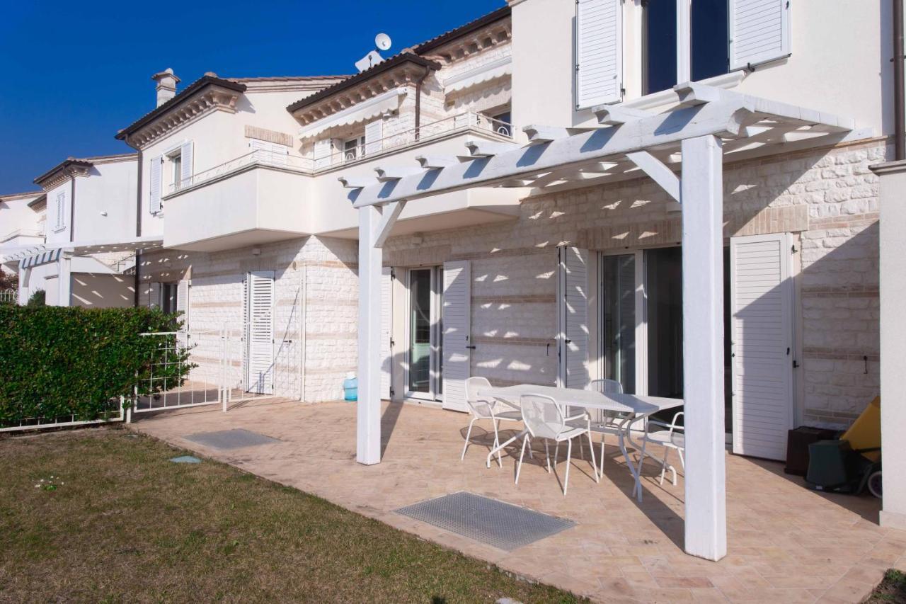 Apartamento S018 - Sirolo, Nuovissimo Trilocale In Pietra Con Giardino Dx Exterior foto